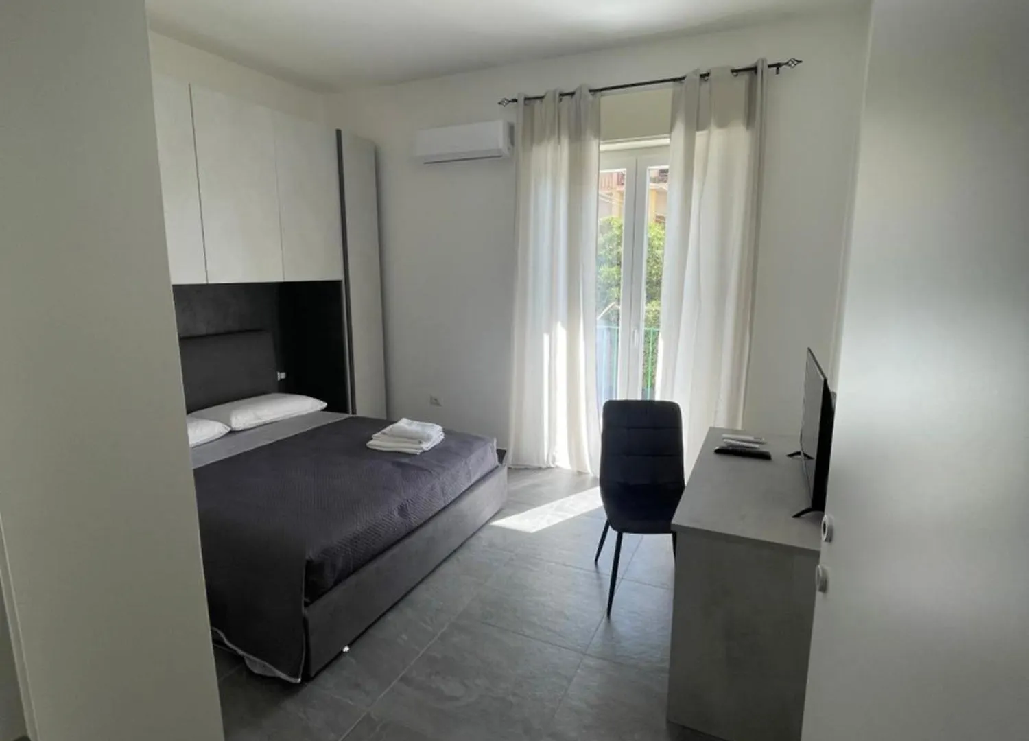 Leos Rooms Caltanissetta 0*,